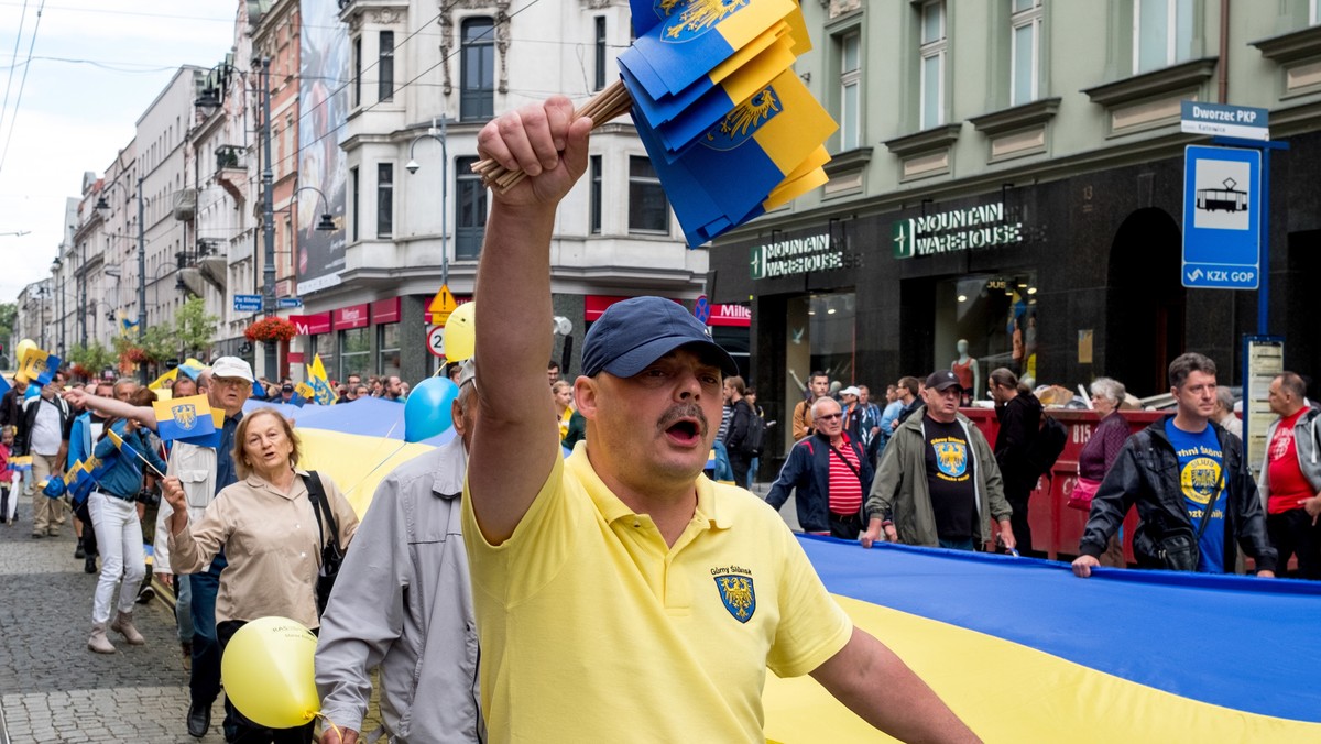 Przewodniczący RAŚ przedstawił dzisiaj program XII Marszu Autonomii, który odbędzie się 14 lipca w Katowicach. Zostanie na nim po raz pierwszy zaprezentowany "Hymn Śląski". Tego samego dnia, w czasie Dnia Górnośląskiego będzie można spotkać się kandydatami Śląskiej Partii Regionalnej w najbliższych wyborach samorządowych.