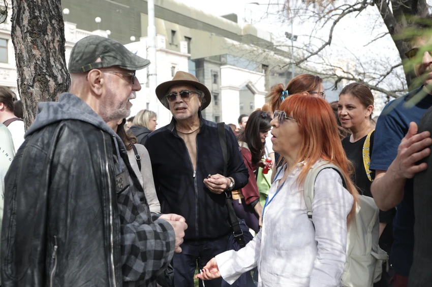 Διαμαρτυρία 15 προς 15