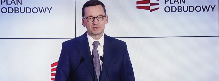 Warszawa, 26.02.2021. Premier Mateusz Morawiecki podczas konferencji prasowej transmitowanej z siedziby MRiPS w Warszawie