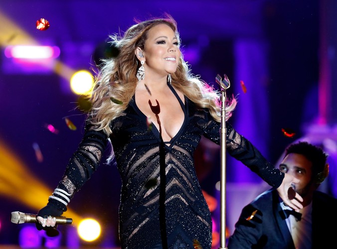 (Prawdziwa) Mariah Carey podczas występu na gali World Music Awards 2014