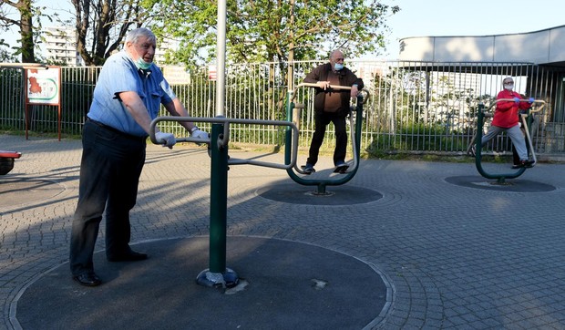 penzioneri setnja tasmajdan 