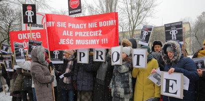 Protest w prokuraturze w Łodzi. Większość na L4