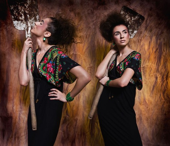 Modne kreacje w stylu folk