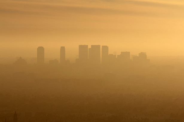 Normy zanieczyszczenia przekroczone kilkaset razy! Gęsty smog w Chinach