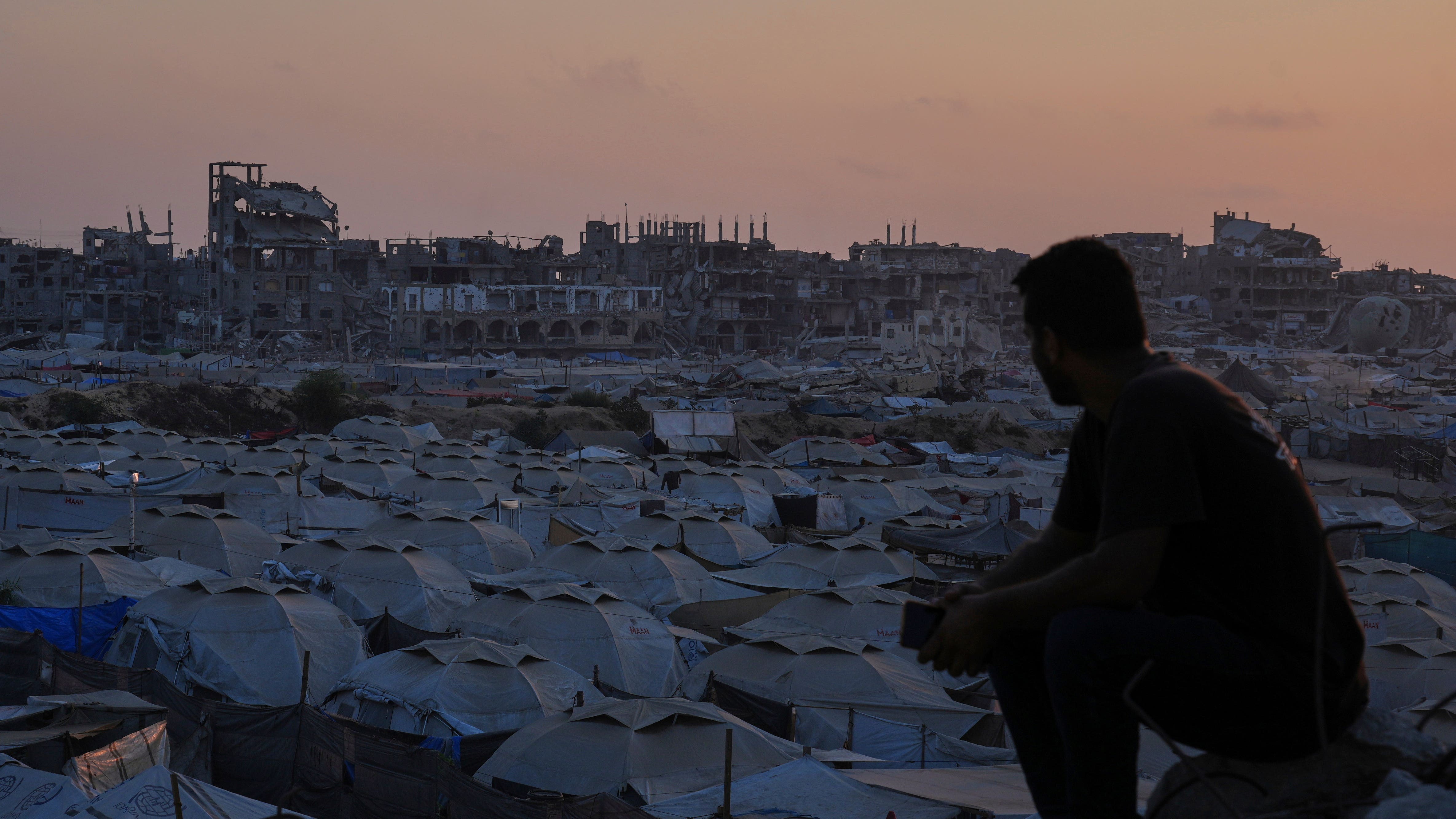 Starmer rejects Palestinian state calls as Trump arrives UK