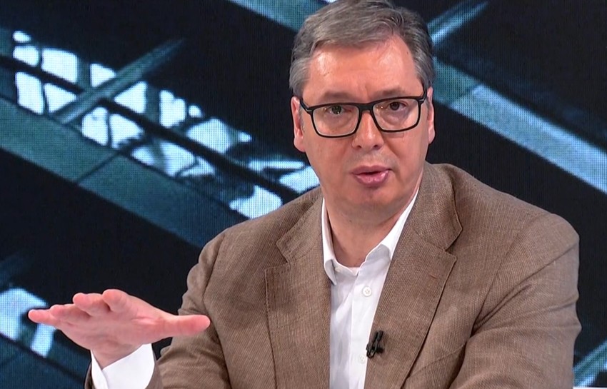  Vučić je rekao je da je iskreno zahvalan CNN-u i Frankfurter Alemajne Cajtungu na tome što ga "promovišu svakodnevno"