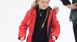 Harper Beckham na lodowisku