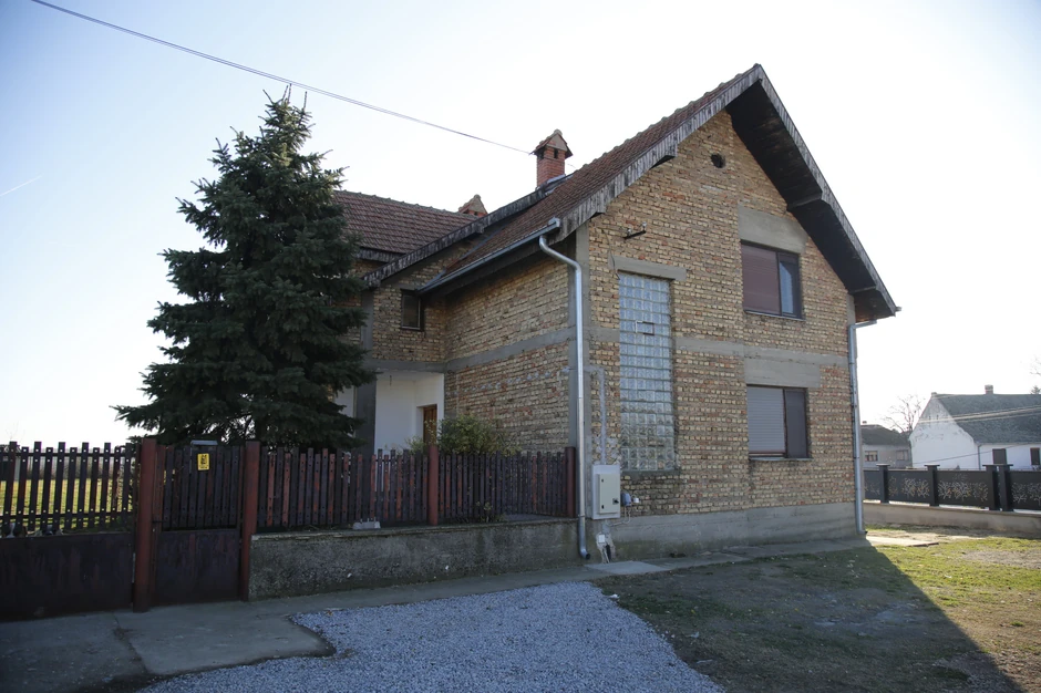 Kuća Bogdane Rodić u Titelu koju Veljko dobija u miraz