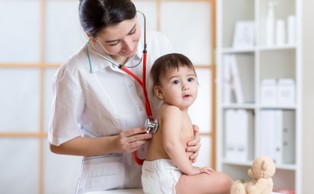 Jak waga ciała od dzieciństwa wpływa na pojemność płuc w dorosłości? Odkrycie Karolinska Institutet