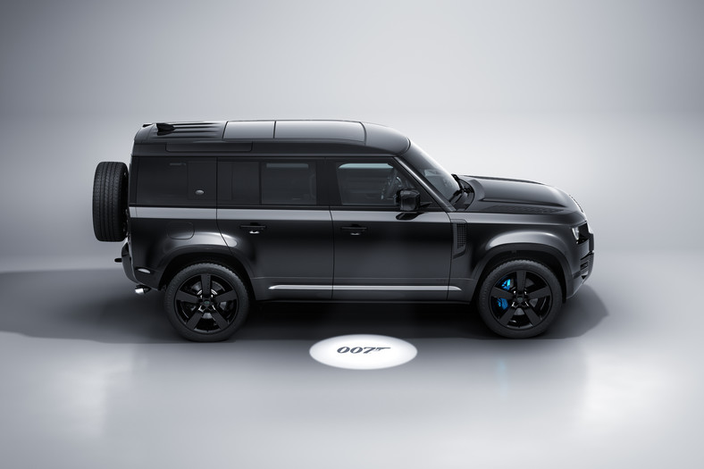 Land Rover Defender V8 Bond Edition powstanie ich tylko