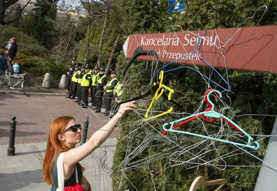 Przez "dobrą zmianę" wracamy do punktu wyjścia. PiS cofa nas dokładnie o 45 lat!