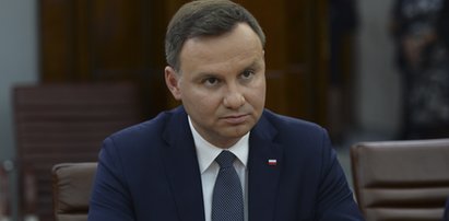 Andrzej Duda ostro o zamachach w Paryżu