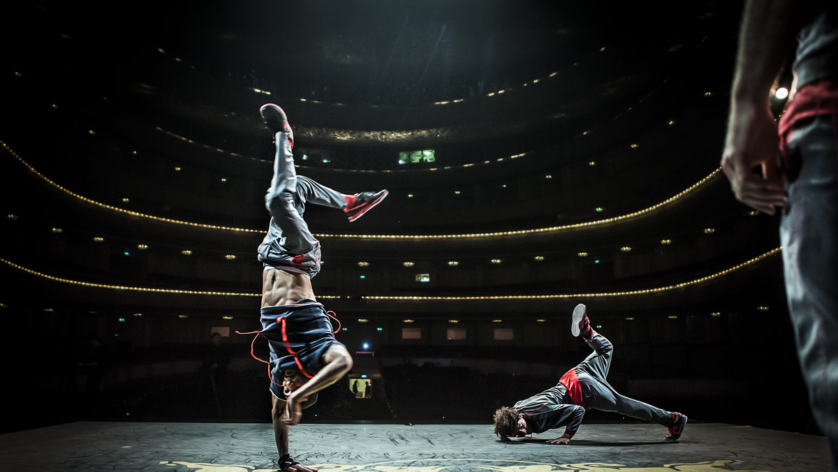 15 i 16 października w Teatrze Wielkim – Operze Narodowej w Warszawie widzowie zobaczyli spektakl "Flying Bach" w wykonaniu czterokrotnych mistrzów świata breakdance, czyli grupy Flying Steps.