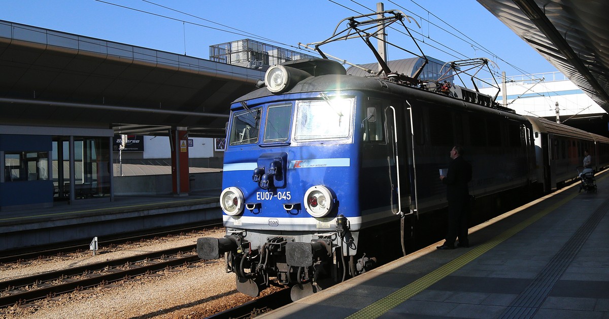 Przyjechali do Polski i wsiedli do PKP. "Czuliśmy się, jakbyśmy cofnęli się w czasie"