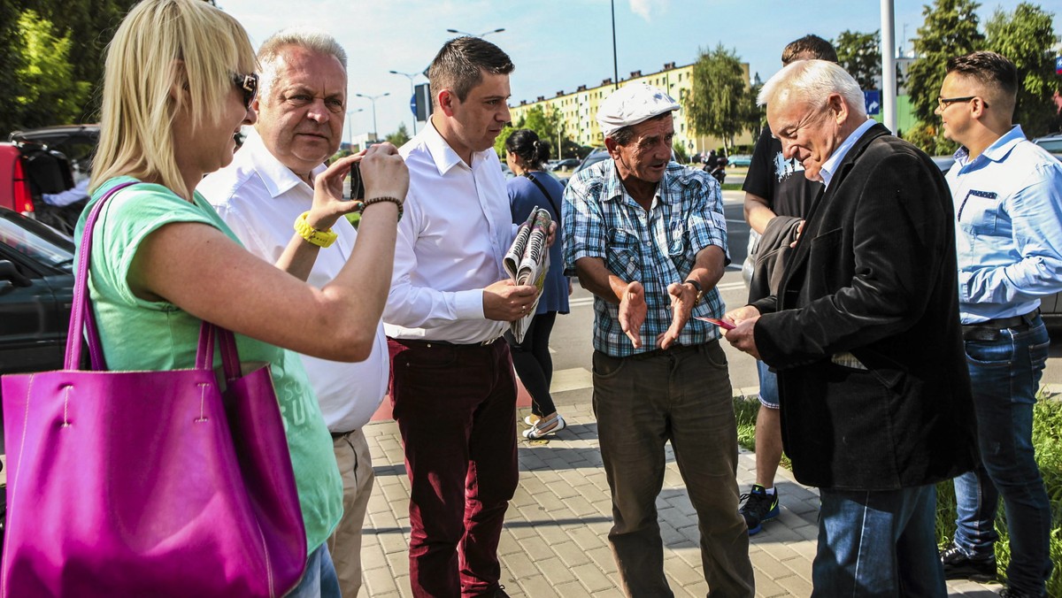 Likwidacja szybko rosnących dysproporcji między regionami Polski i zrównoważony rozwój kraju znajdą się wśród priorytetów, gdy Zjednoczona Lewica i SLD "będą miały w Sejmie więcej do powiedzenia" – przekonywał w Rzeszowie szef SLD Leszek Miller.