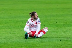 Krychowiak strzelił samobója. Z osiemnastu metrów trafił do własnej bramki