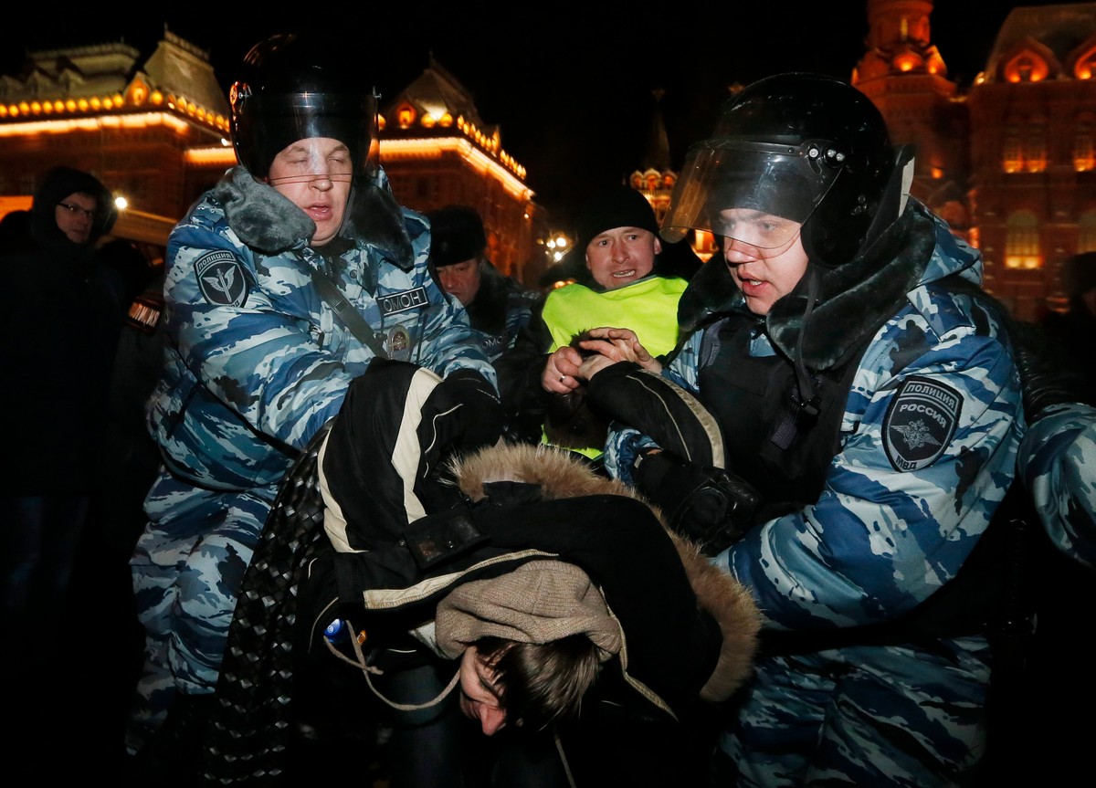 Policja rozbija demonstrację poparcia dla Aleksieja Nawalnego w Moskwie