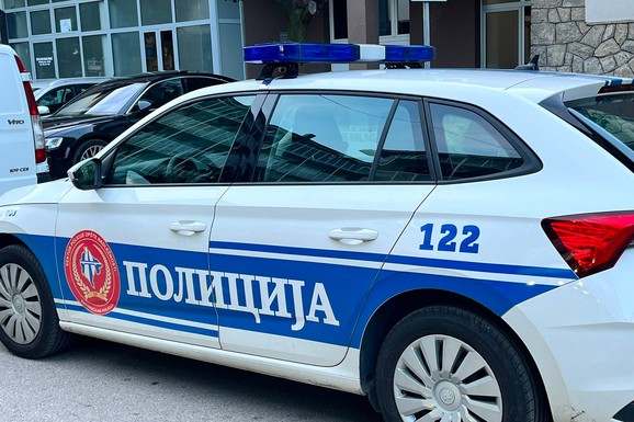 MRTAV PIJAN DIVLJAO AUTO-PUTEM! Mojkovčanin naduvao neverovatnih 4,20 promila: Presretači ga odmah uhapsili