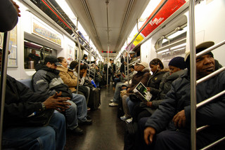 Nowy Jork przetestuje systemy wykrywania broni w miejskim metrze