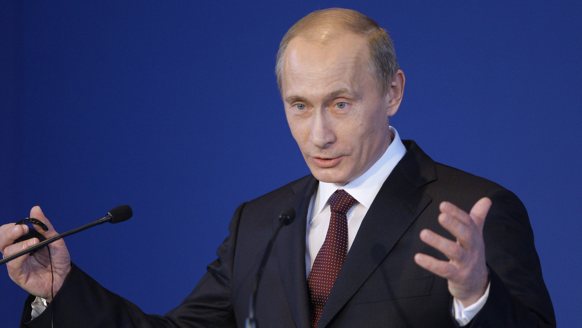 Premier Rosji Władimir Putin zapewnił na międzynarodowym forum inwestycyjnym w Moskwie, że rosyjska gospodarka uniknie "długiej stagnacji", takiej, jaka dotknęła kraje europejskie.