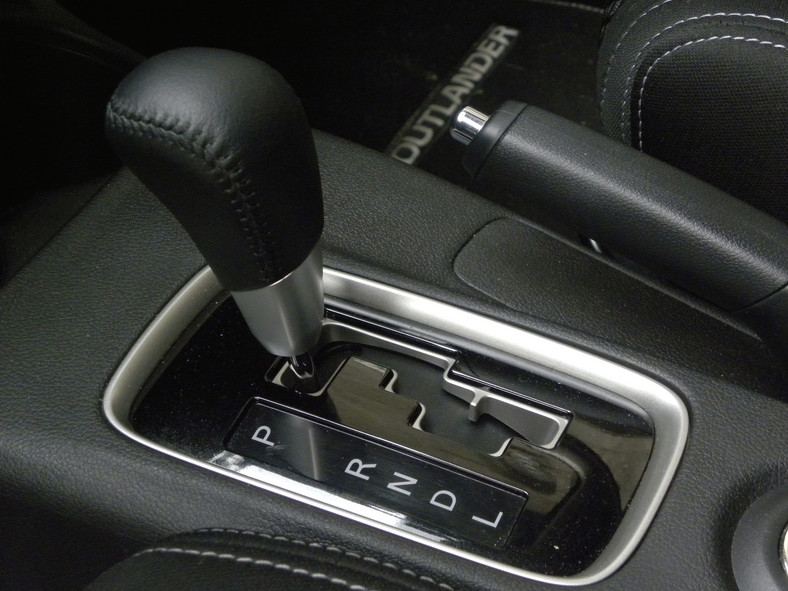 Mitsubishi Outlander FL 2.0 CVT 4WD Intense Plus