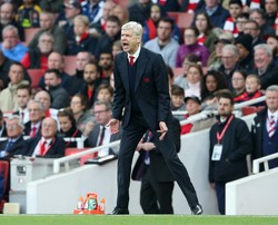 Liga angielska: Arsene Wenger surowo ukarany za zachowanie w trakcie meczu z Burnley