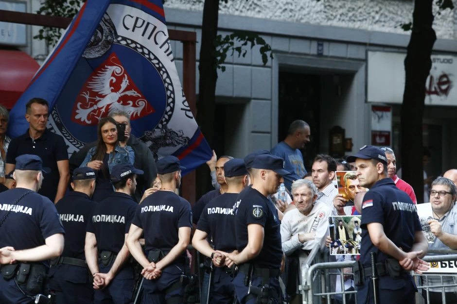 Policija je blokirala ceo kraj