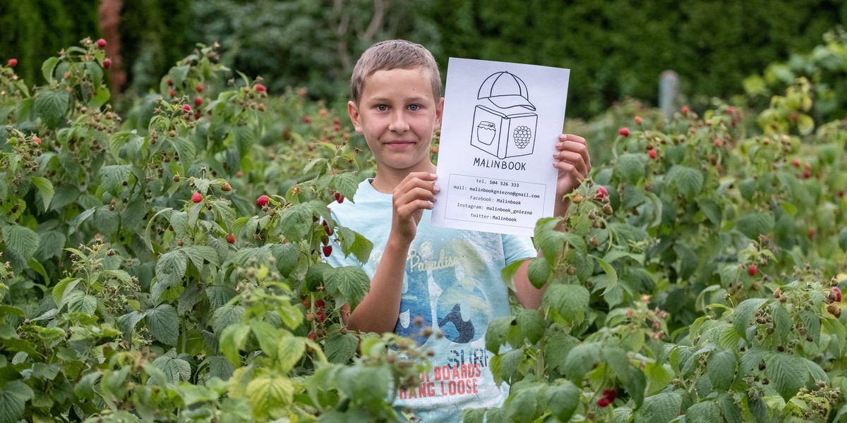 13–letni Samuel z Gniezna sprzedaje maliny i „połyka” książki.