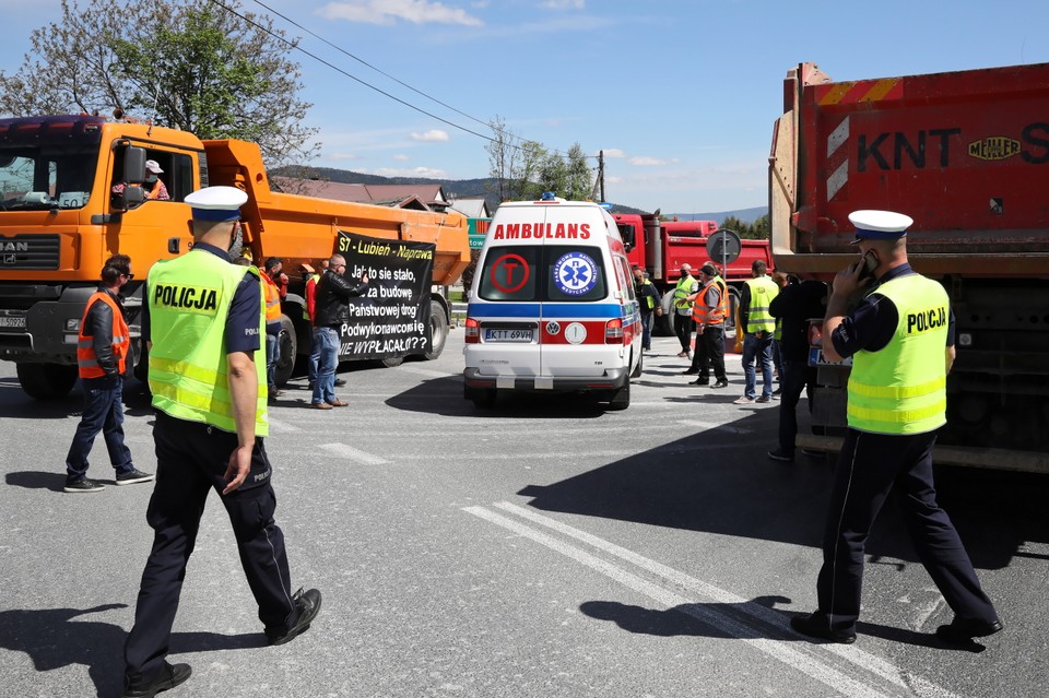 Protest podwykonawców budowy odcinka drogi S7 Lubień-Naprawa na Zakopiance