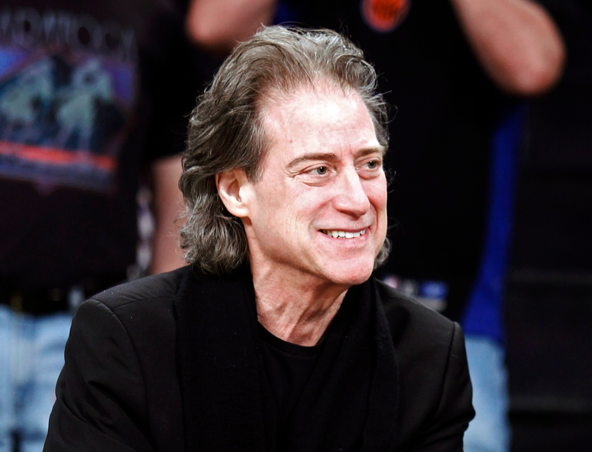 Zomrel americký "mrzutý komik" Richard Lewis.