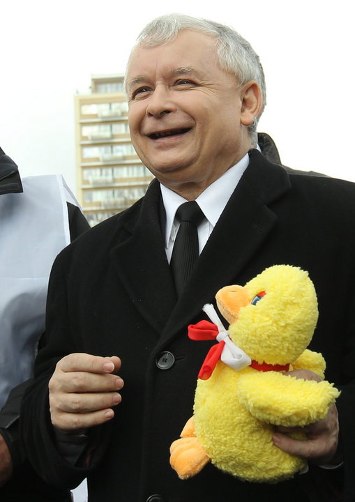 29.03.2012. Prezes PiS Jarosław Kaczyński spotkał się z protestującymi przed Sejmem związkowcami