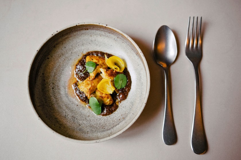 LOKAL Kambhu serviert thailändische Küche mit Zutaten aus der Umgebung. 2019 erhielt sie ihren ersten Michelin-Stern.