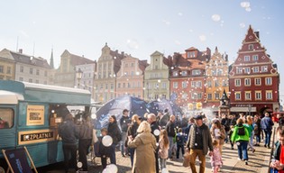 Świętuj na placu Solnym i odbierz butelkę