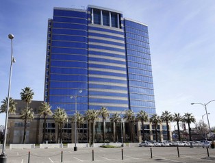 Nowa moda w Dolinie Krzemowej: studenci rzucają szkołę, bo chcą iść w ślady Zuckerberga