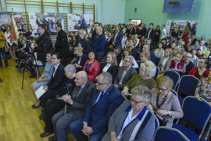 Uroczystość nadania imienia prezydenta Pawła Adamowicza Podstawowej Szkole Specjalnej przy ul. Jagiellońskiej 11 w Gdańsku Przymorzu