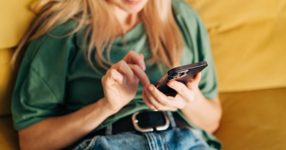 Jak szkodzą nam telefony? Najgorsze skutki ma korzystanie z nich w toalecie