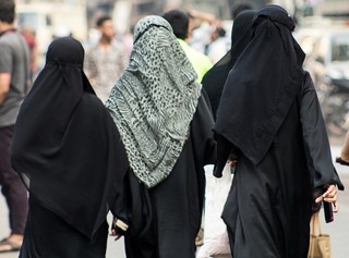 Różowa pigułka. Żeby uzdrowić seks, należałoby przewrócić Bliski Wschód do góry nogami