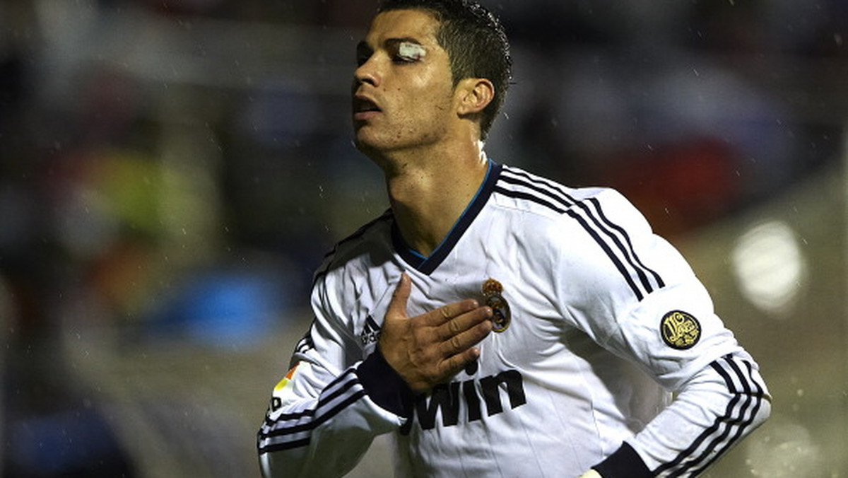 Cristiano Ronaldo, w ostatnim meczu, w którym Levante podejmowało Real Madryt doznał koszmarnego urazu. Jak podają zagraniczne media, piłkarz odwołał swój udział w towarzyskim meczu portugalskiej kadry przeciwko Gabonowi.