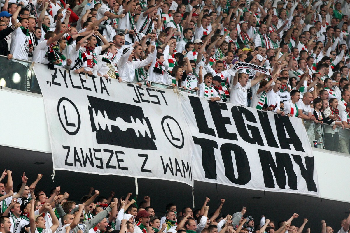 Wojewoda nie zamknął "Żylety" na stadionie Legii. Na razie...