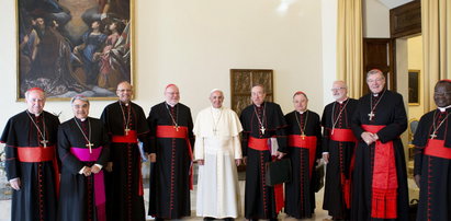 Tajna narada w Watykanie. Papież wezwał kardynałów