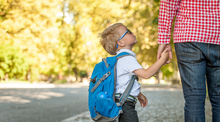 Szülőként arra
figyeljünk, hog 
ne túl sokat és jól pakoljon a kisdiák /Fotó: Shutterstock