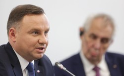 Ile będzie pytań w prezydenckim referendum ws. konstytucji? Wiceszef Kancelarii: Może ich być około 10