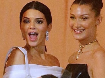 Kendall Jenner és Bella Hadid megelégelték a paparazzit és durván bemutattak nekik! 