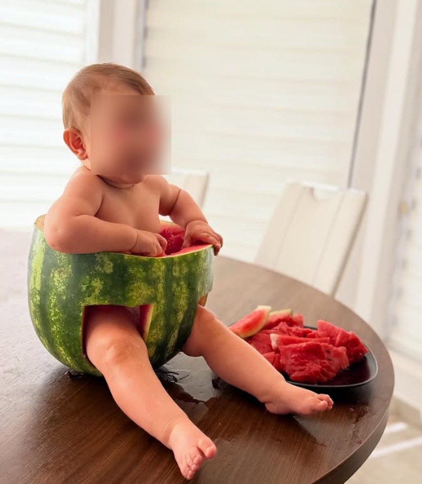 Darko Lazić ubacio ćerku u koru od lubenice