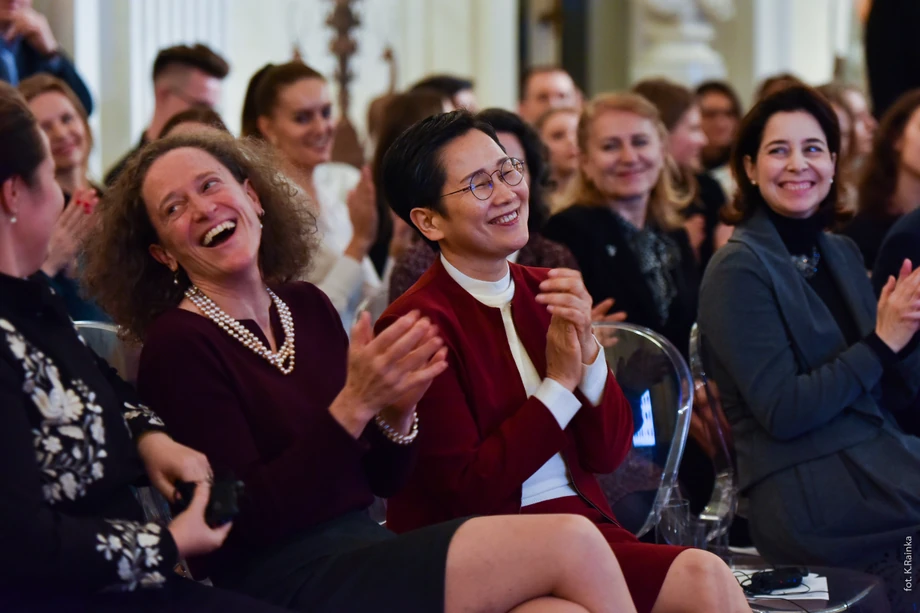 Leslie Scanlon (Ambasador Kanady w Polsce), Mira Sun (Ambasador Korei w Polsce), Olivia Nikel  (żona Ambasadora Niemiec w Polsce)