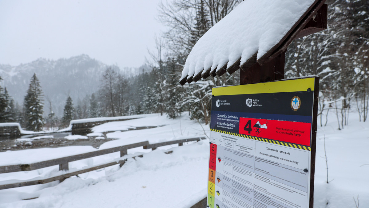 W Tatrach zamknięto kolejne szlaki. Wysokie zagrożenie lawinowe