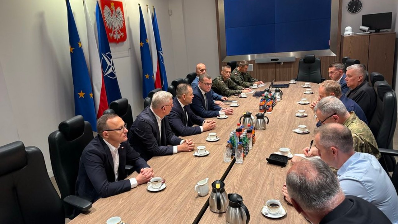 Drony nad Polską. Zakończyła się specjalna narada rządu z prezydentem