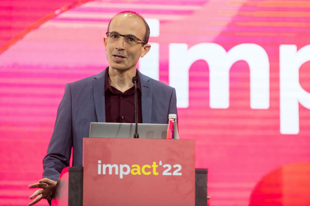 Historyk prof. Yuval Noah Harari podczas kongresu Impact'22