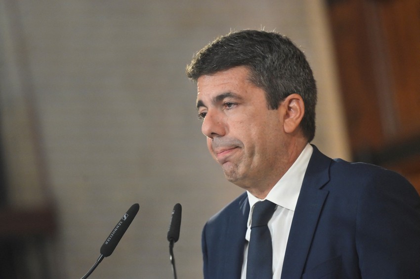 "Ne mogu više da izdržim", rekao je Karlos Mazon tokom podnošenja ostavke