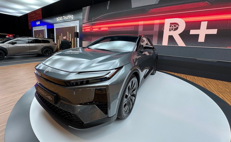 Nowa Toyota C-HR+